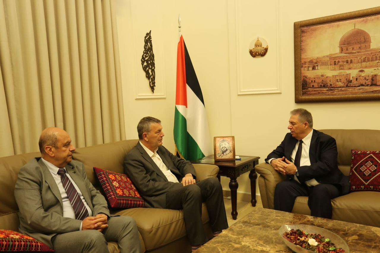 السفير دبور خلال لقائه المفوض العام لوكالة "الأونروا" فيليب لازاريني